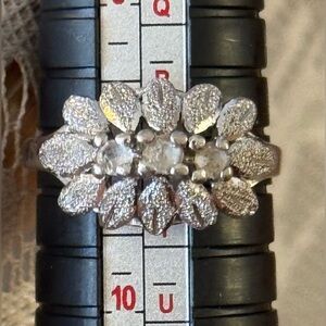Vintage Uncas Manufacturing Sterling Silver Floral Leaf Ring 9